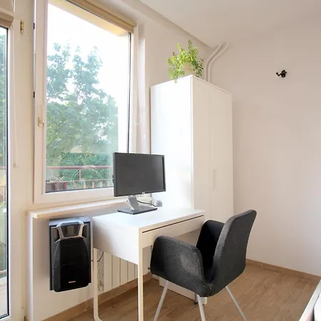 Quiet In The Old Town アパート ワルシャワ