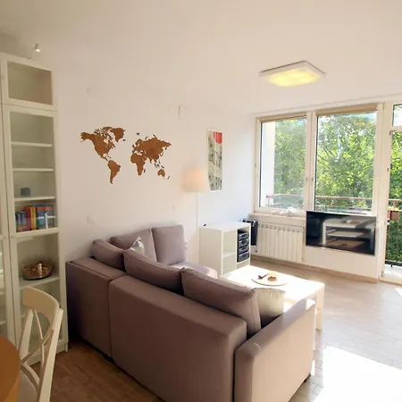 Quiet In The Old Town *